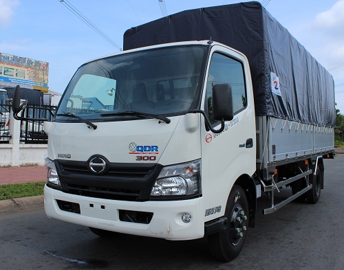 Xe tải Hino 1.9 tấn thùng mui bạt, xe tải Hino XZU650
