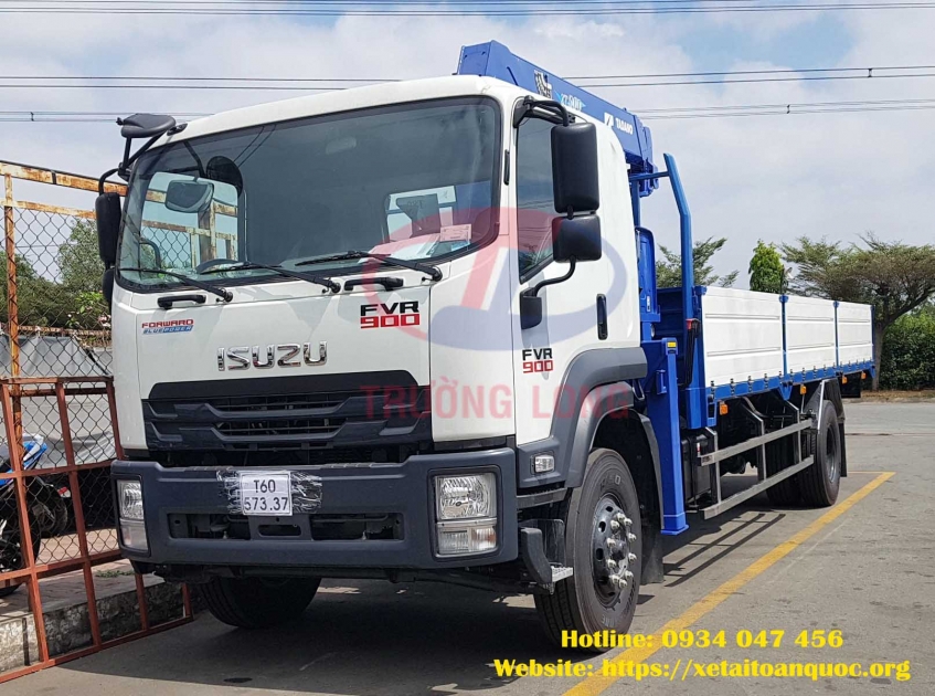 Xe tải cẩu Isuzu NQR75LE455 tấn gắn cẩu Unic URV344 