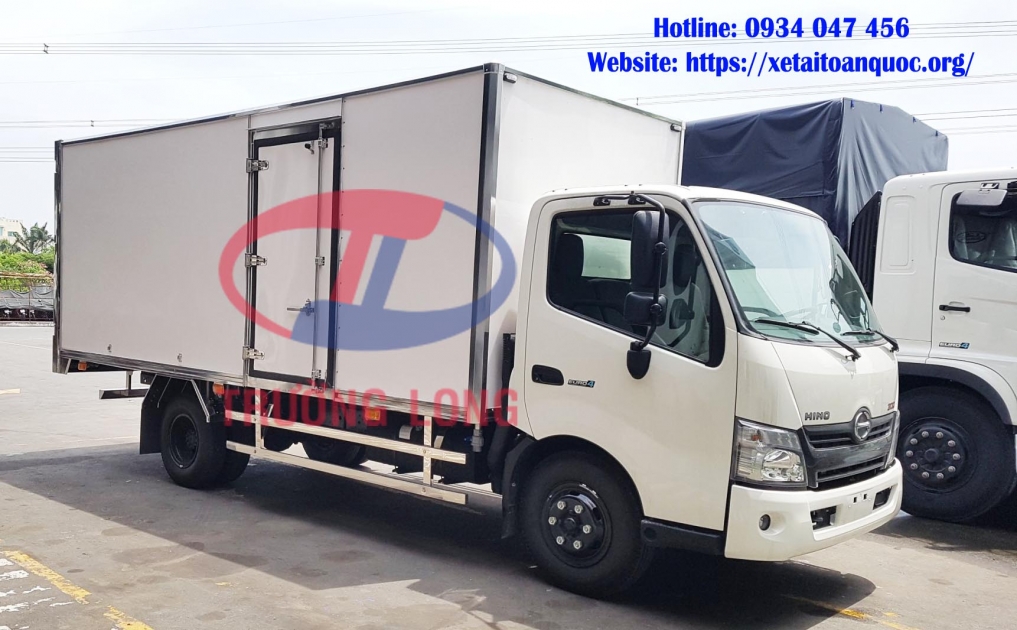Xe tải Hino 3t5 thùng kín – Hino XZU720L