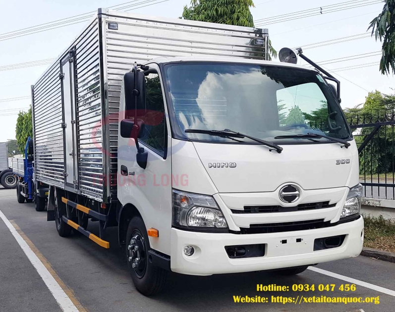 Xe tải Hino 3t5 thùng kín – XZU720L 300 Series